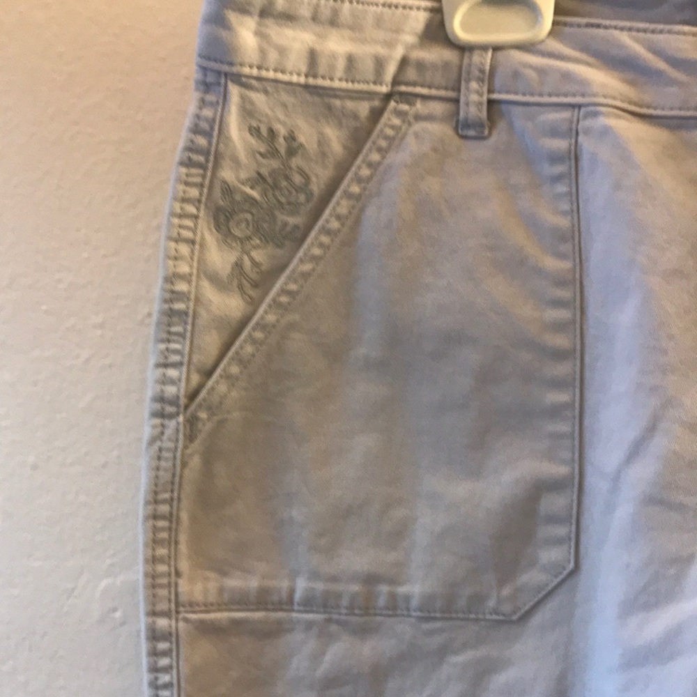 Lee Women’s Petite Relaxed Fit Straight Leg - Picture 3 of 7
